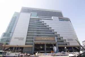 大阪でヒゲの医療脱毛が予約取りやすい駅近のクリニックはどこ？