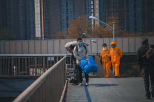 新社会人が鼻下の髭を医療脱毛する場合の料金はどれくらい？