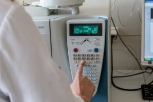 営業職が気になる髭の医療脱毛で痛みが強い部位のランキングは？